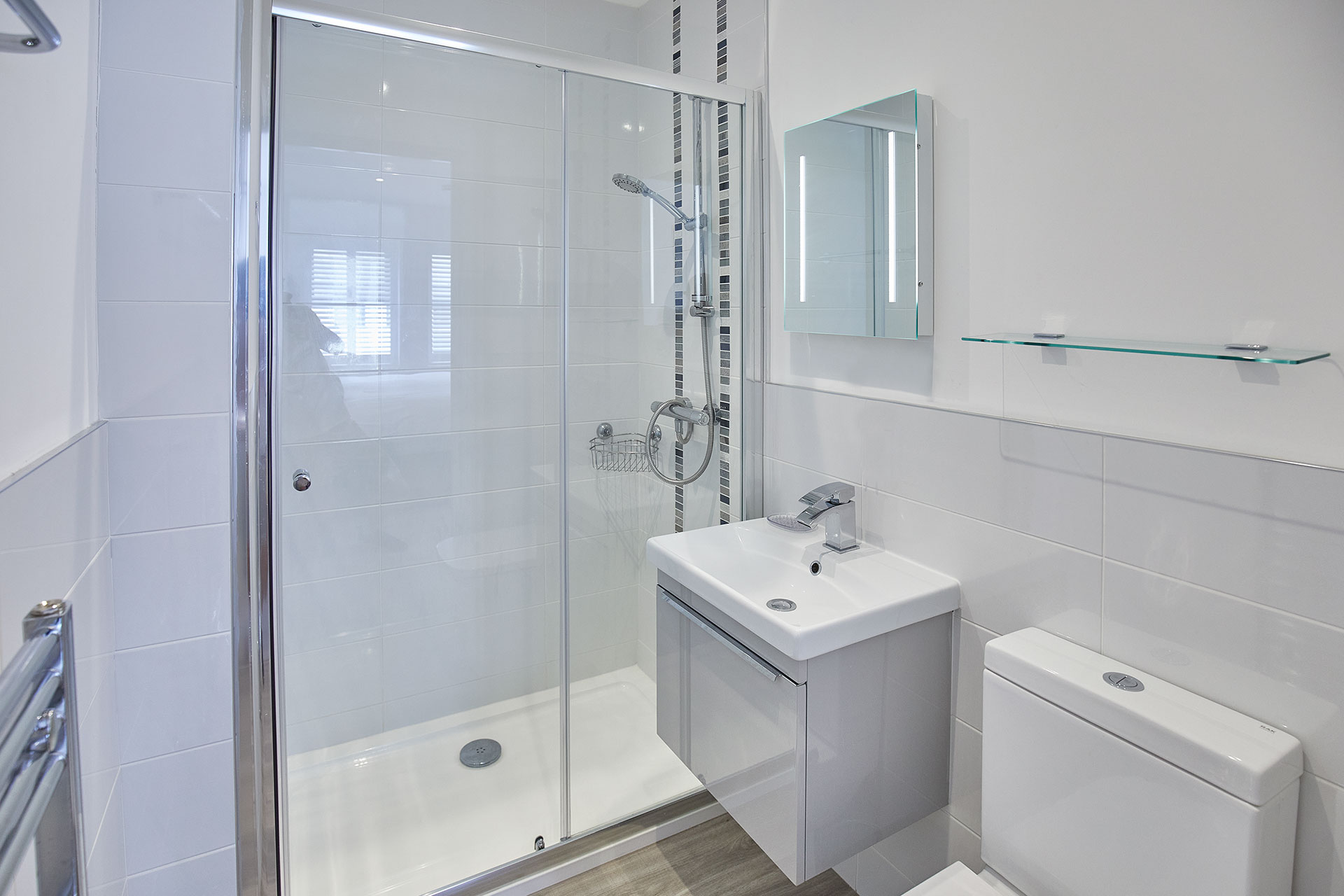 En-suite bathroom with shower